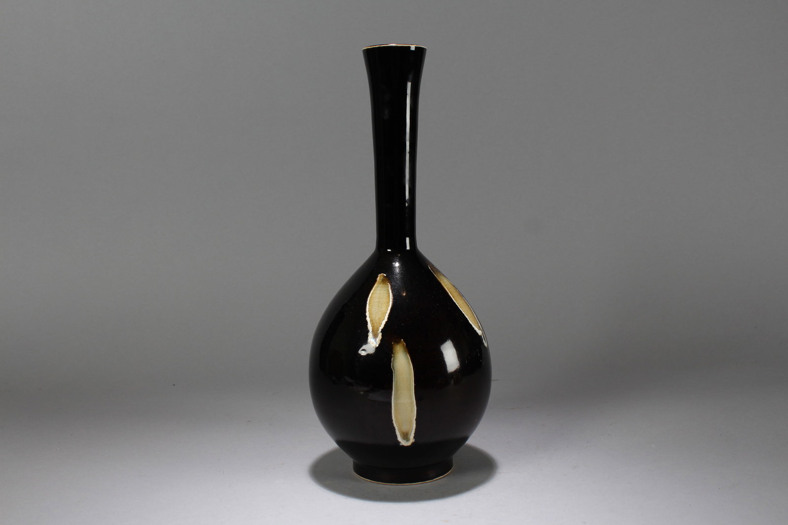 A Chinese Anicent-framing Porcelain Fortune Vase: A Chinese Anicent-framing Porcelain Fortune Vase. Height: 12 (inch). Width: 5 (inch).