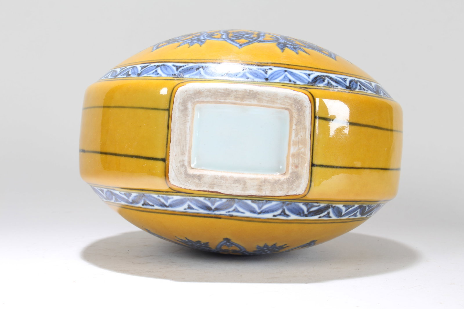 A Chinese Duo-handled Yellow-coding Fortune Porcelain Vase - 3
