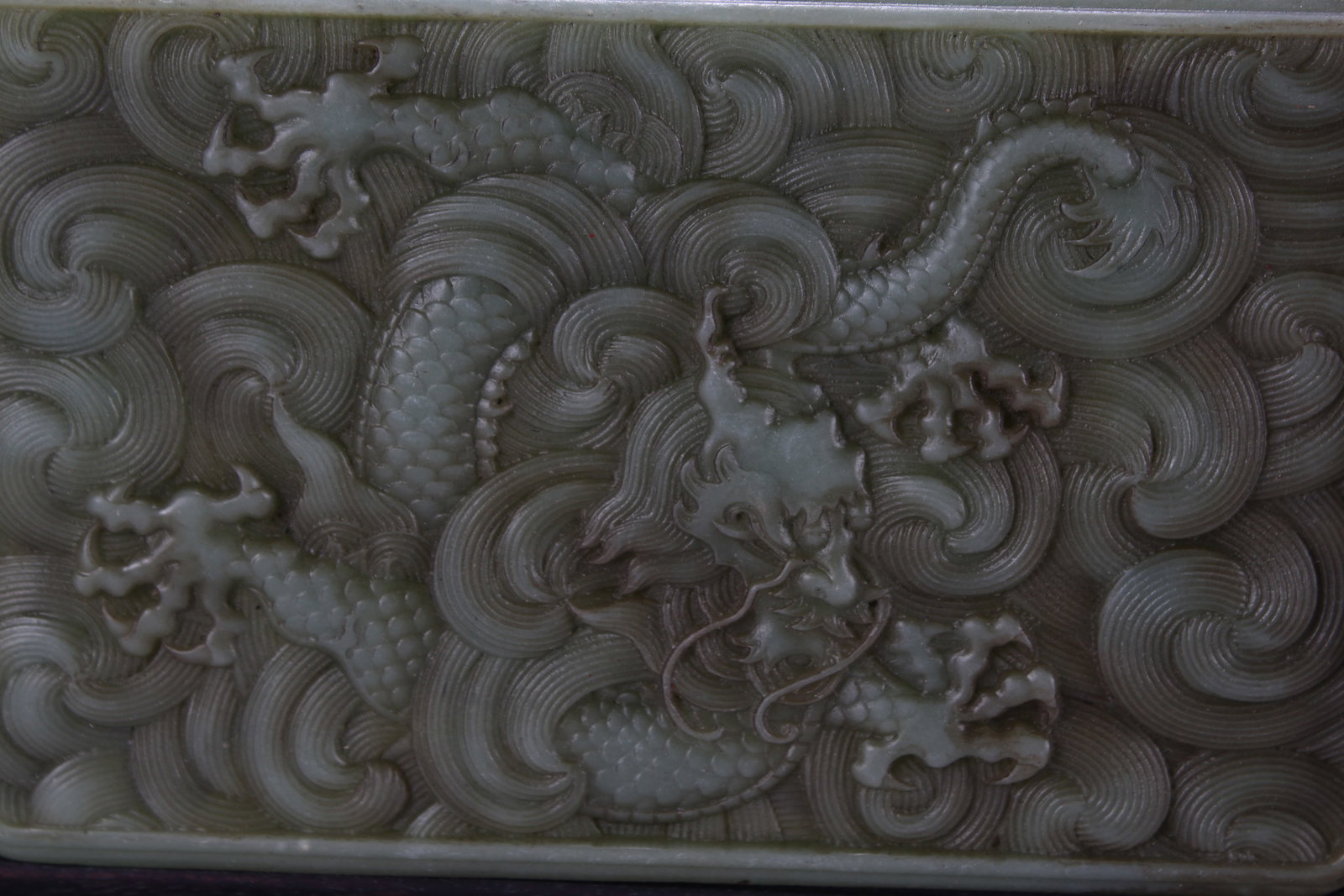 A Chinese Lidded Dragon-decorating Jade-inserted Fortune Box - 3
