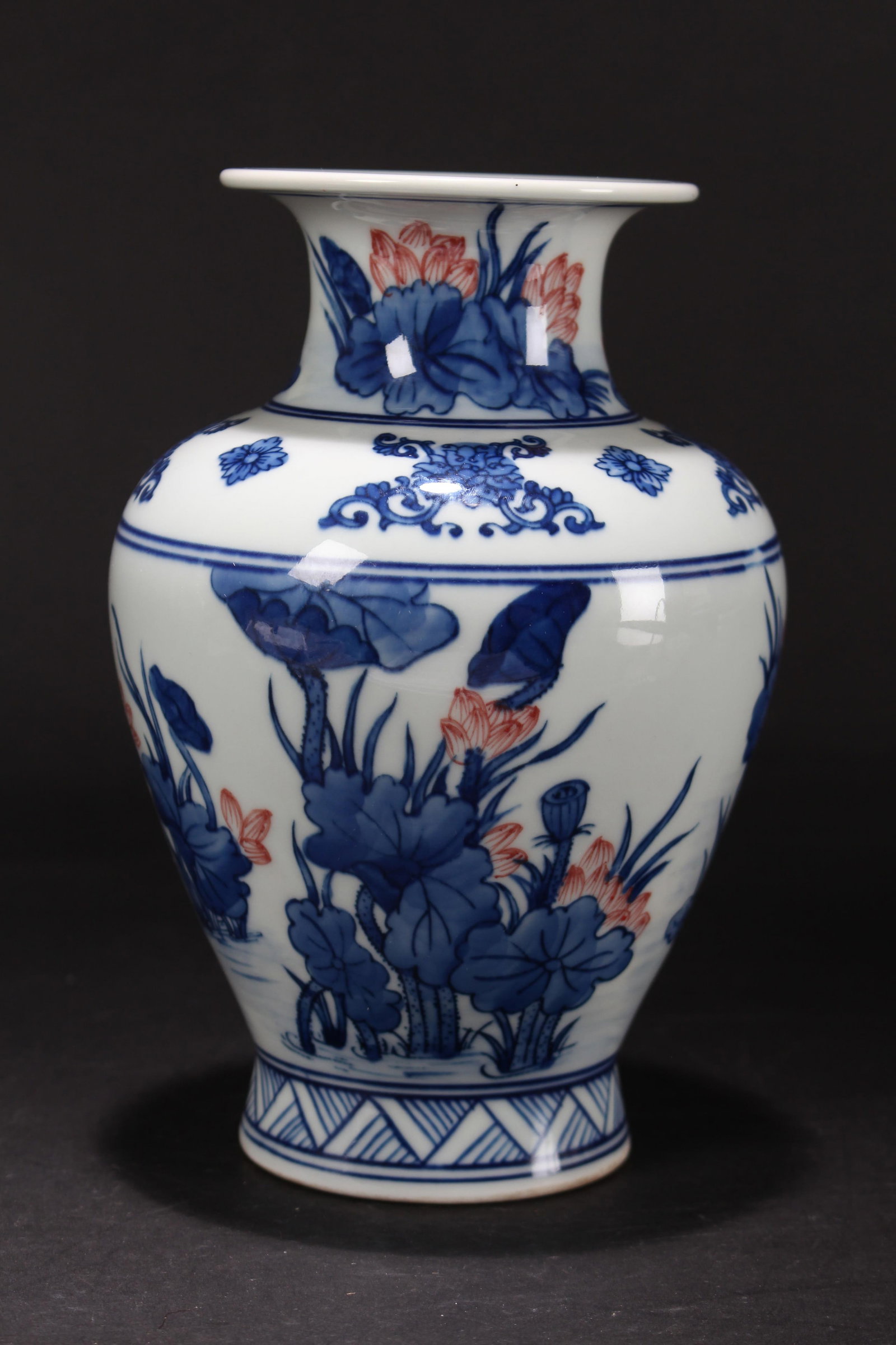 A Chinese Porcelain Fortune Vase: A Chinese Porcelain Fortune Vase . Height: 8 (inch).