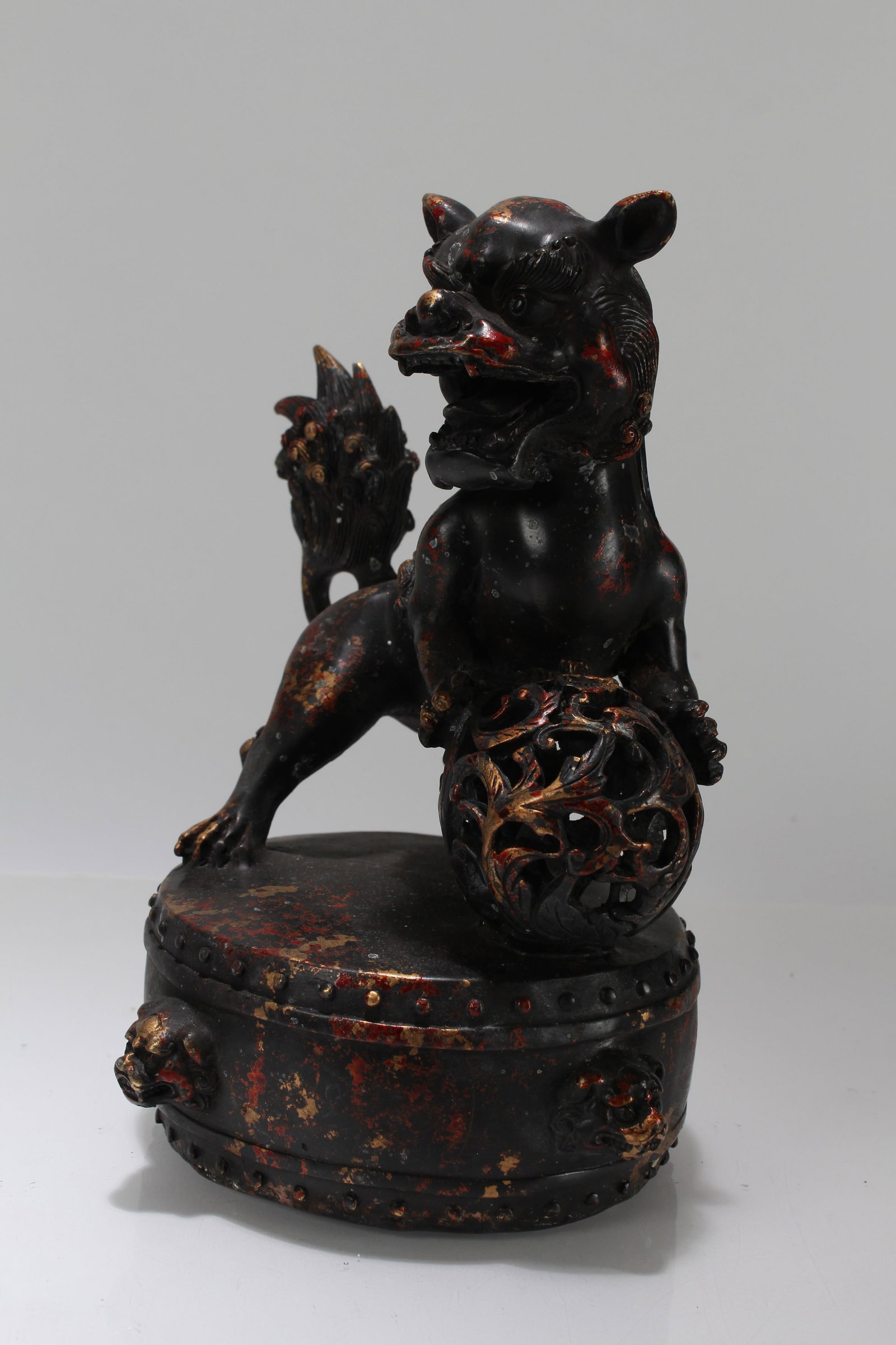 A Chinese Myth-beast Fortune Statue Display - 3