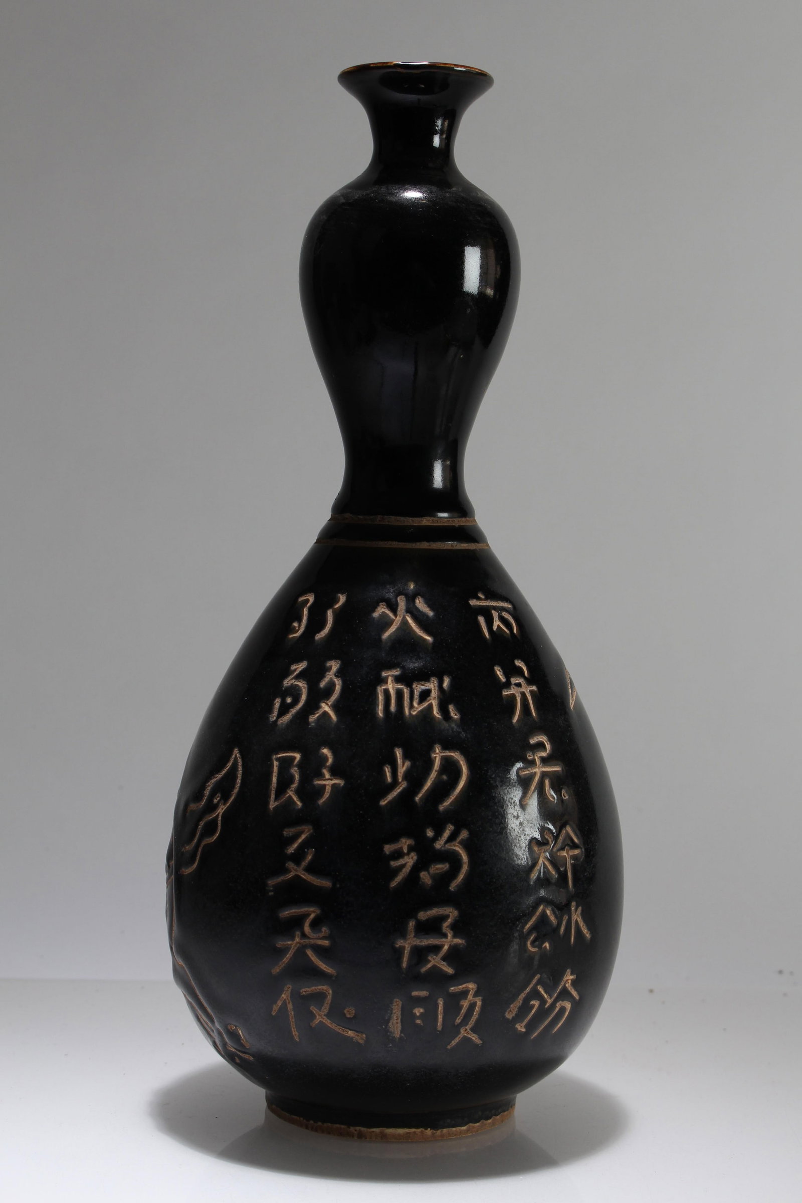 A Chinese Dark-coding Porcelain Anicent-framing Fortune Vase - 2