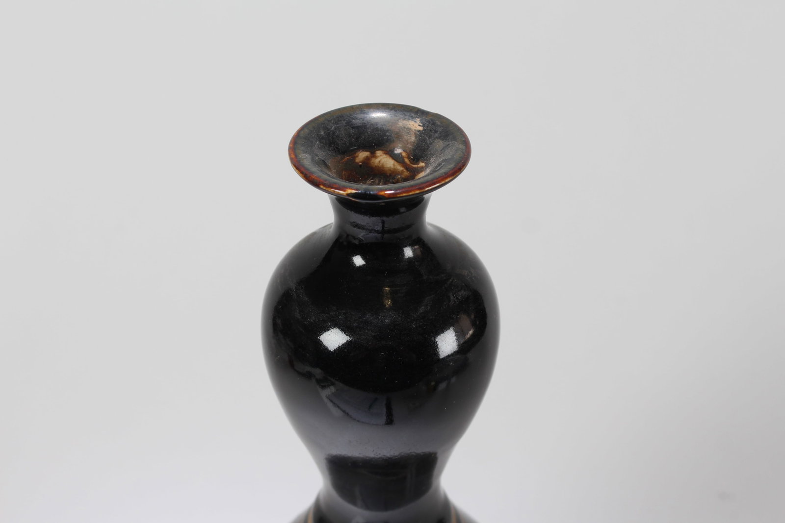 A Chinese Dark-coding Porcelain Anicent-framing Fortune Vase - 3