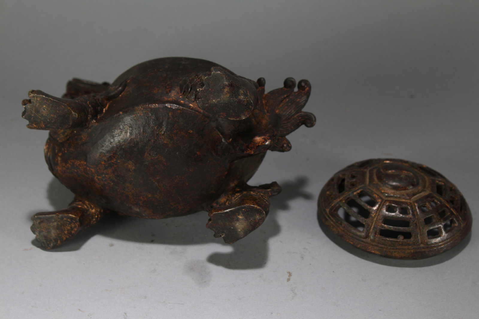 A Chinese Lidded Myth-beast Fortune Statue - 5