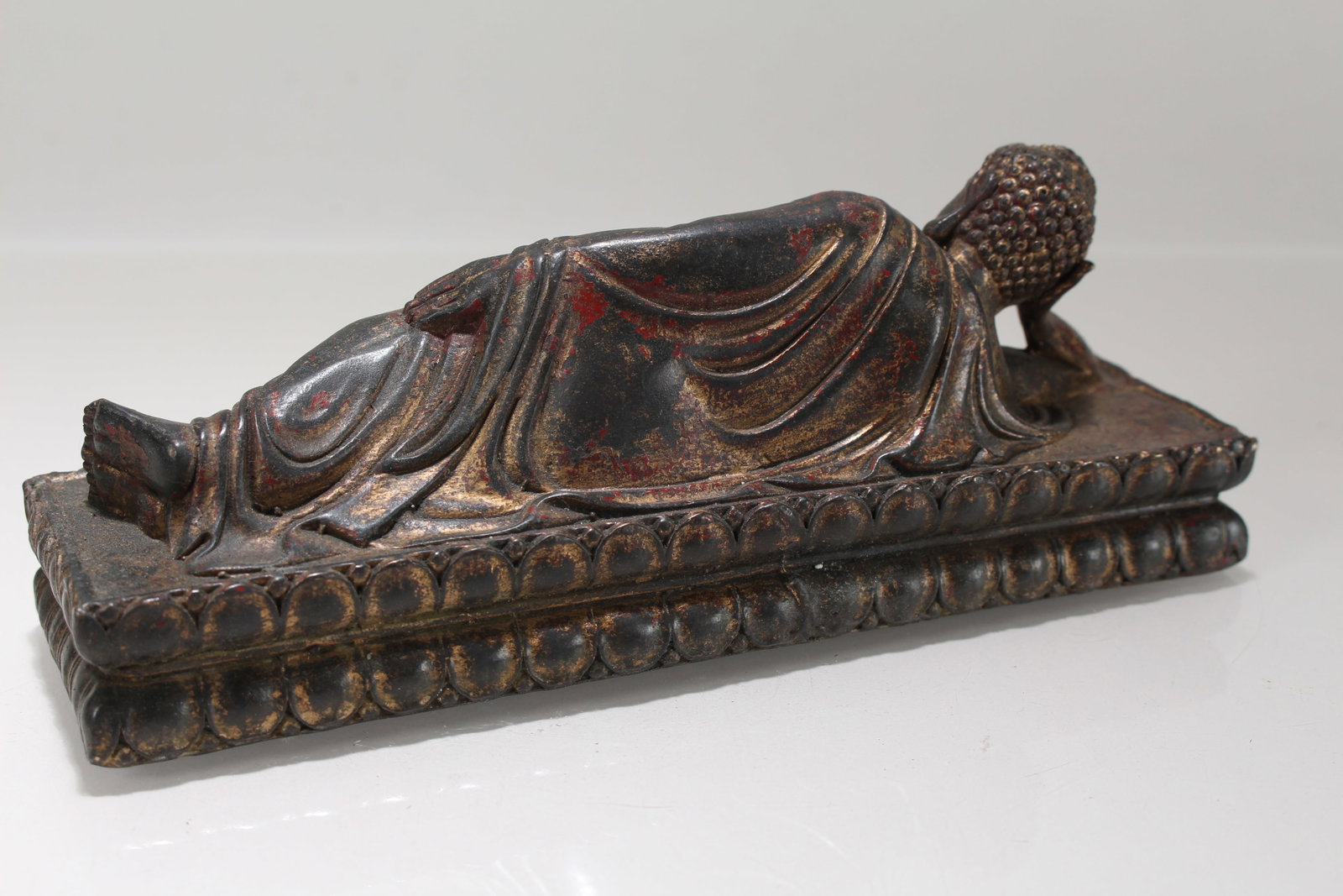 A Chinese Religious Fortune Buddha Statue - 3