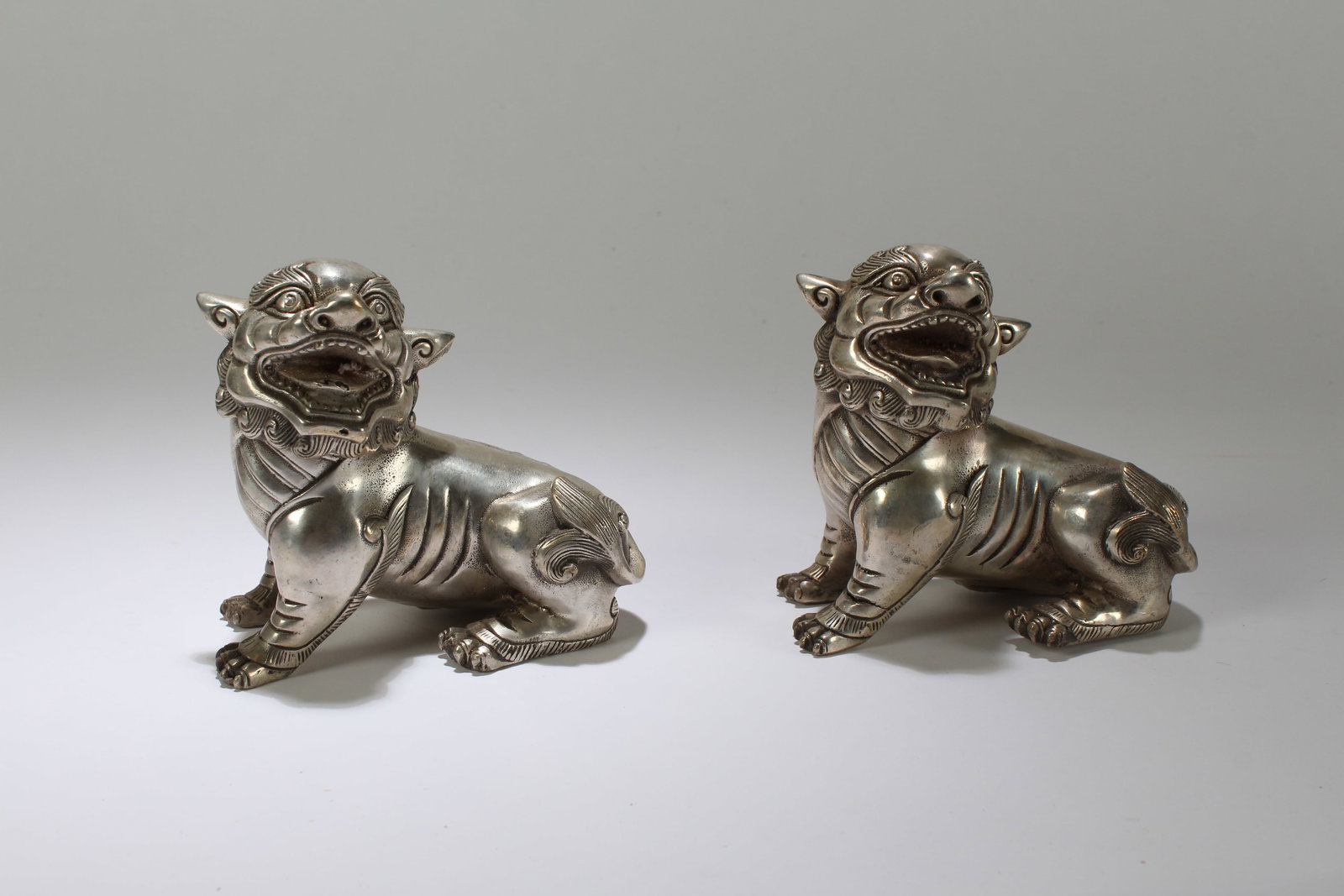 A Pair of Chinese Myth-beast Fortune Statues Display: A Pair of Chinese Myth-beast Fortune Statues Display. Height: 4 (inch). Width: 5 (inch). Length: 2.5 (inch).