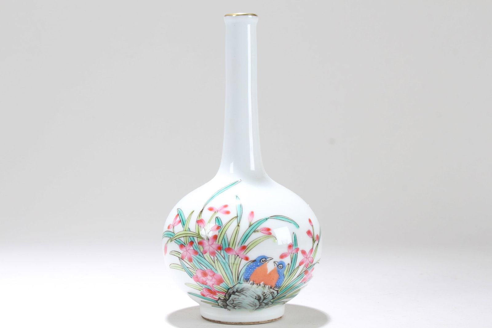 A Chinese Narrow-opening Nature-sceen Fortune Porcelain Vase (1 of 4)