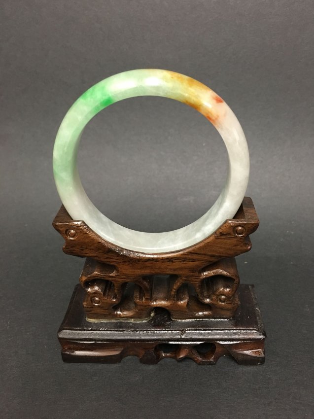 A Tri-color Jadestone Bangle (1 of 5)