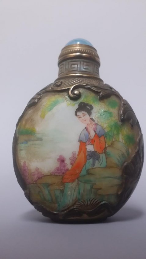 A Chinese Painting of Ladies Snuff Bottle (1 of 4)