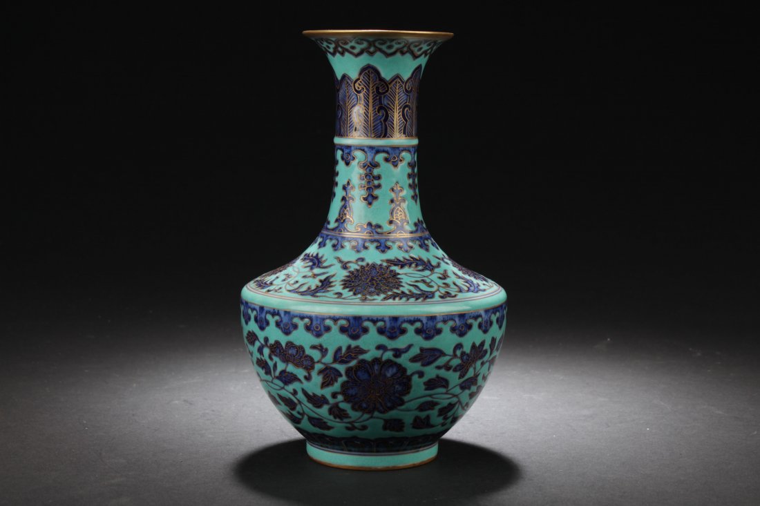 A Chinese Turquoise Vase (1 of 5)