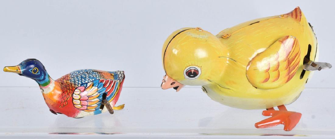 JAPAN Tin Windup DUCK & CHICKEN: Both all original and working. Largest measures 5" Excellent