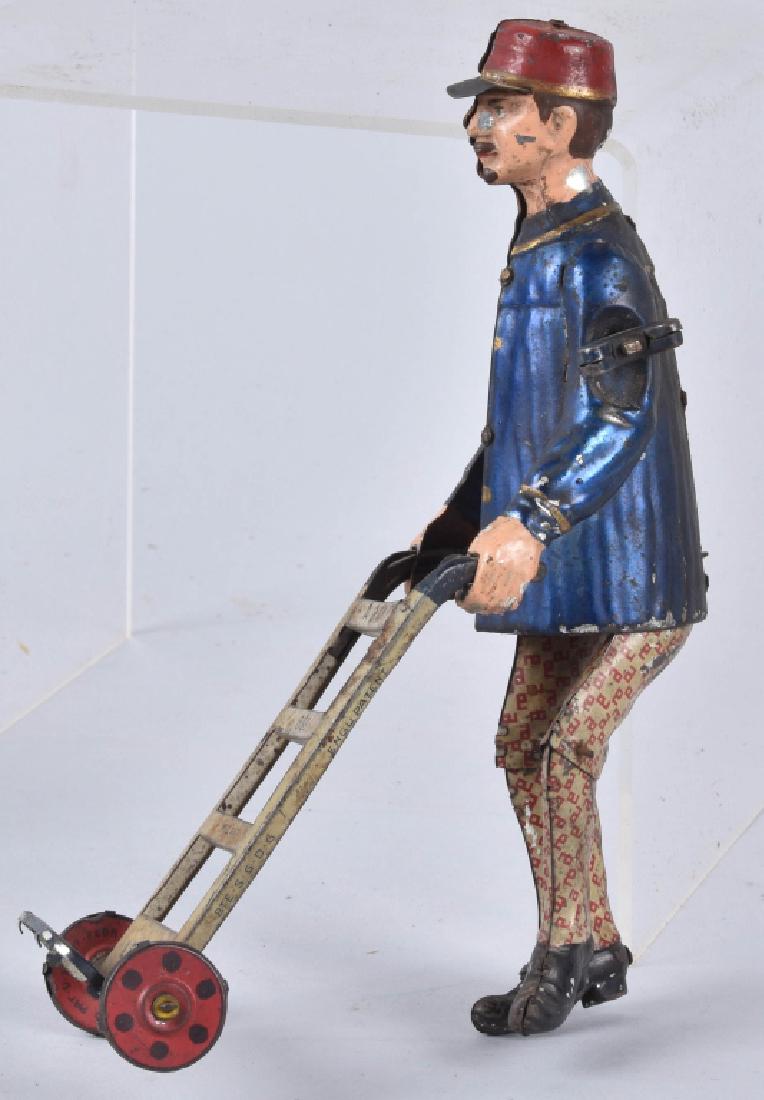 LEHAMNN Tin Windup ADAM THE PORTER (1 of 4)