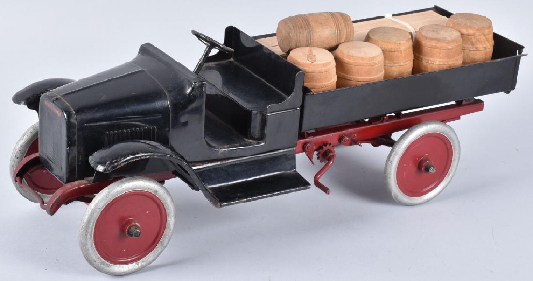1920'S BUDDY L 200 SERIES, CHAIN DUMP TRUCK (1 of 8)