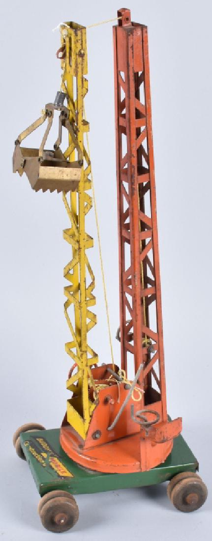 BUDDY L Pressed Steel MOBILE CRANE (1 of 6)