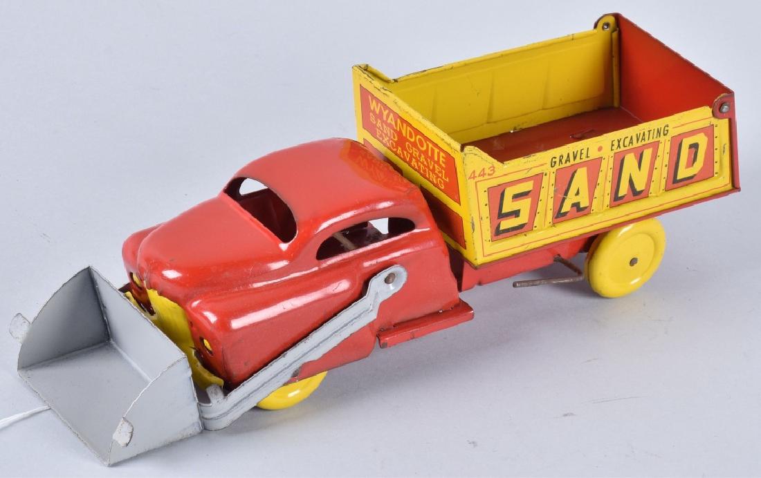 WYANDOTTE DUMP TRUCK, with SCOOP (1 of 4)