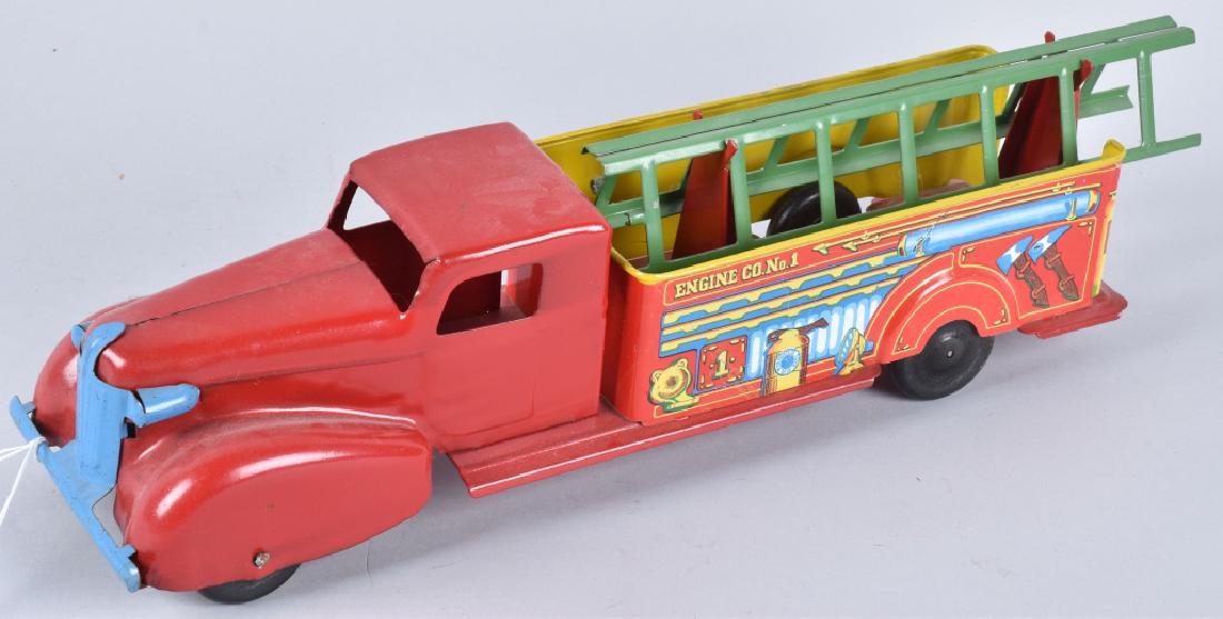 1930's WYANDOTTE FIRE LADDER TRUCK: 18" long, beautiful complete truck with light wear. Excellent