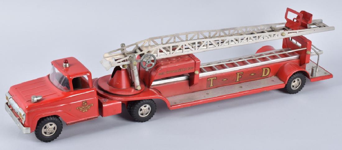 TONKA #5 ARIEL LADDER FIRE TRUCK: All original with excellent paint and decals. 32"