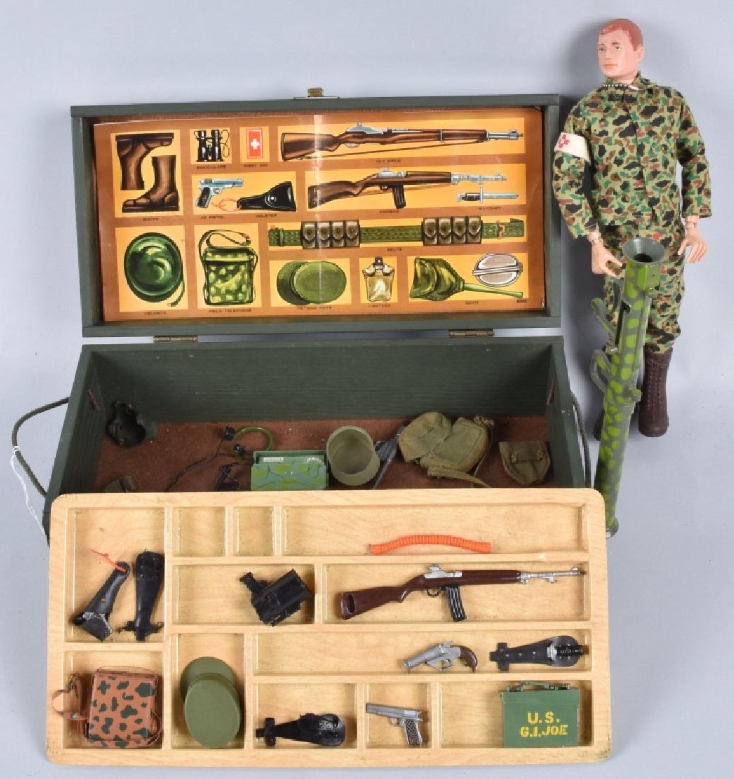 1960s Gi Joe Foot Locker W/ Action Figure