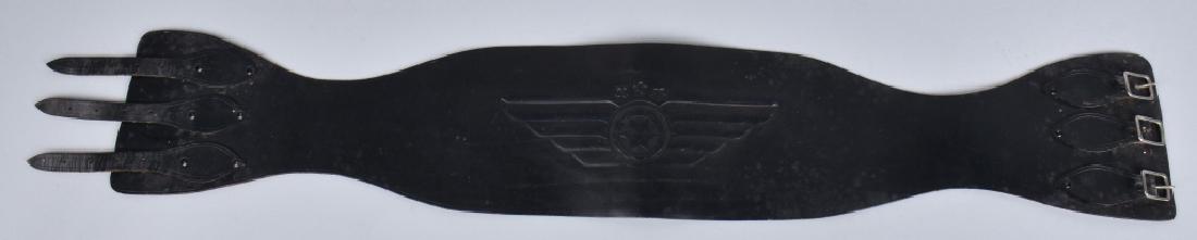 VINATGE LEATHER KIDNEY BELT WITH EMBOSSED WINGS (1 of 3)