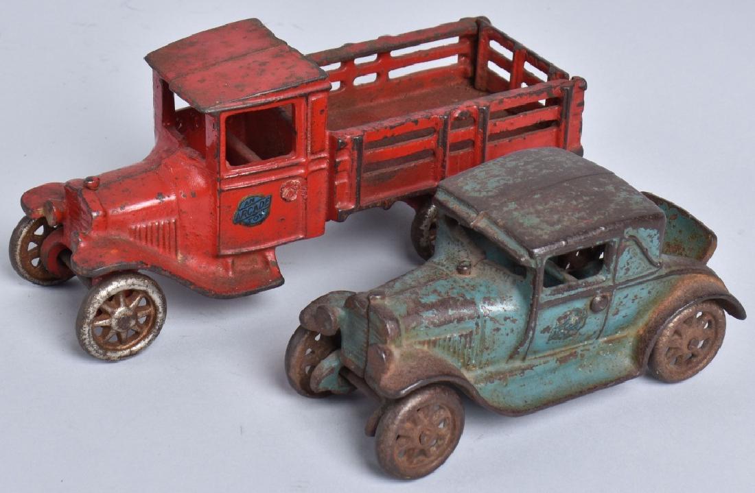 ARCADE Cast Iron STAKE BED TRUCK & ROADSTER (1 of 5)