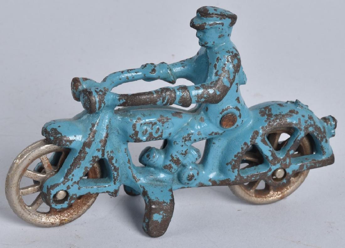 4" HUBLEY Cast Iron COP MOTORCYCLE Light Blue (1 of 4)