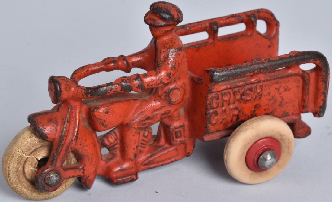 4 1/2" HUBLEY Cast Iron CRASH CAR MOTORCYCLE (1 of 4)