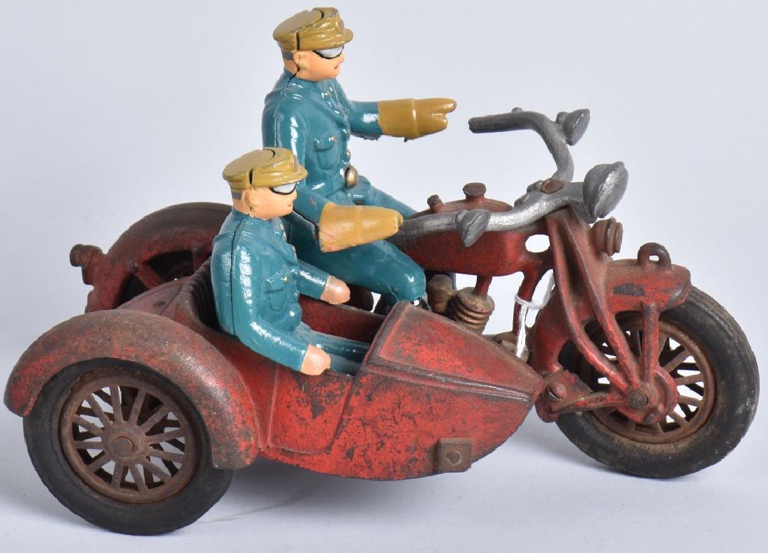 HUBLEY CAST IRON 8 1/2 MOTORCYCLE & SIDE CAR (1 of 4)