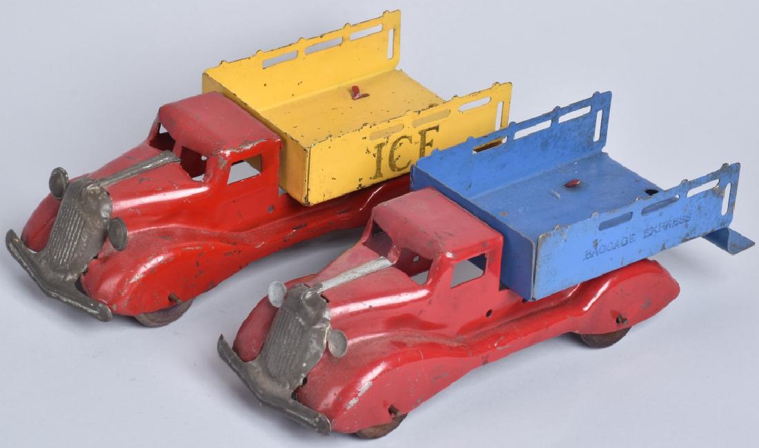MARX BAGGAGE EXPRESS & ICE TRUCK (1 of 5)