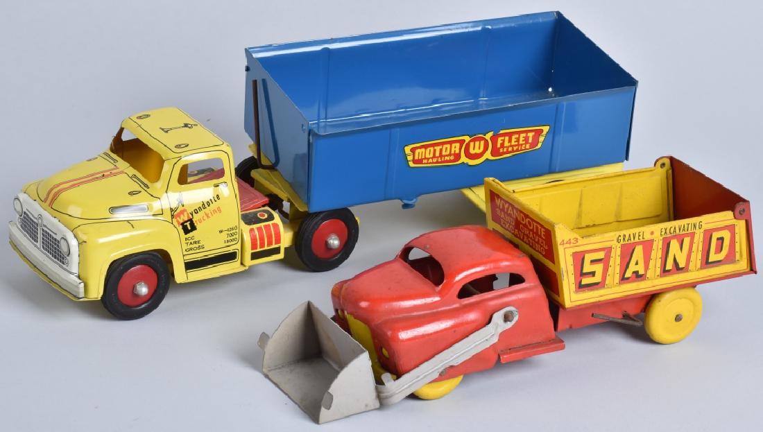 WYANDOTTE MOTOR FLEET TRUCK & SAND DUMP TRUCK (1 of 6)