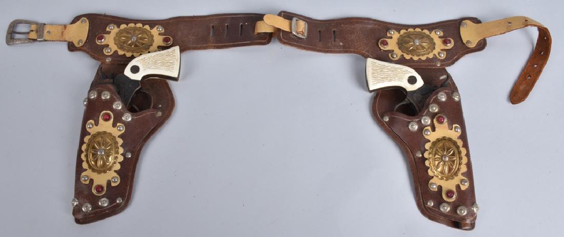 ACTOY PONY BOY DOUBLE HOLSTER SET (1 of 3)