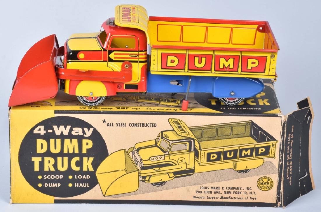 MARX 4-WAY DUMP TRUCK w/ BOX (1 of 8)