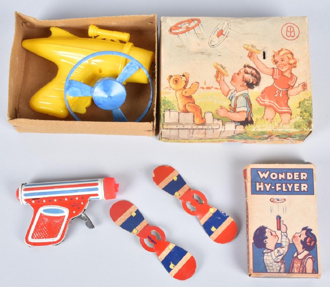 2- VINTAGE SPINNER SPACE GUNS w/ BOX (1 of 4)