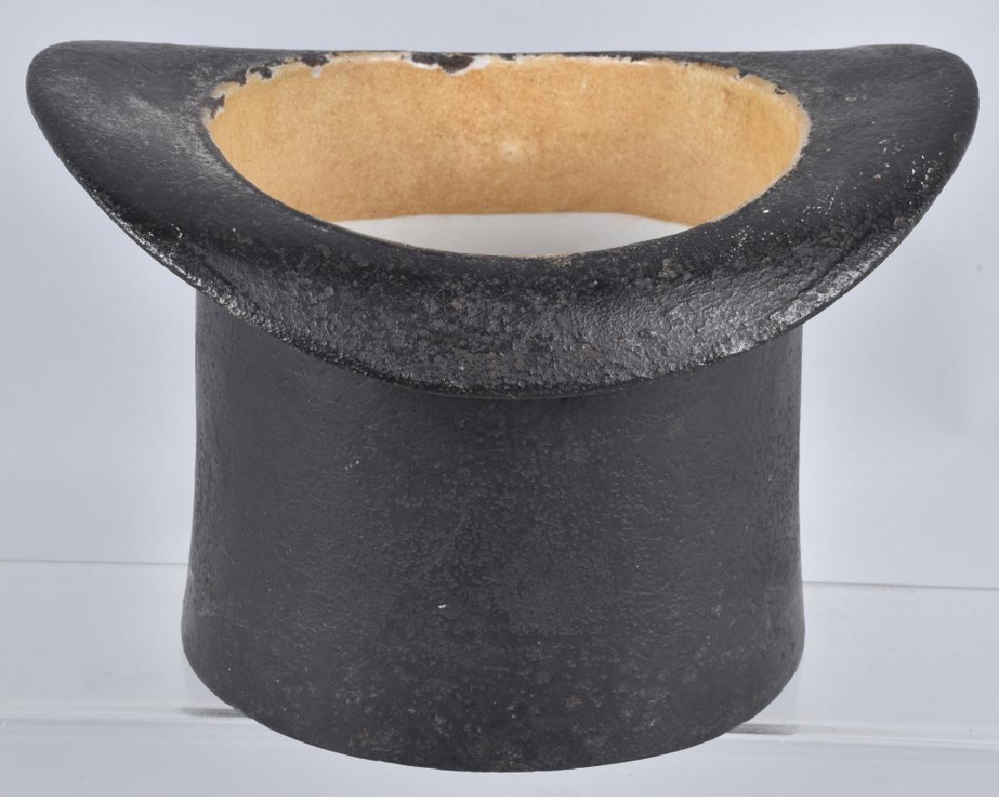 CAST IRON TOP HAT SPITTOON (1 of 4)