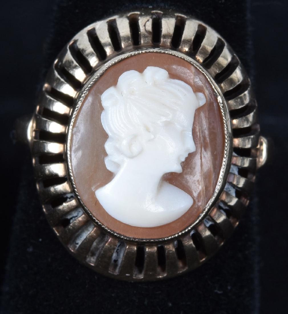 ANTIQUE 10kt GOLD CAMEO RING: Antique 10kt gold cameo ring. Beautiful carved cameo. Size 4. 4.4 grams 2.9 dwt