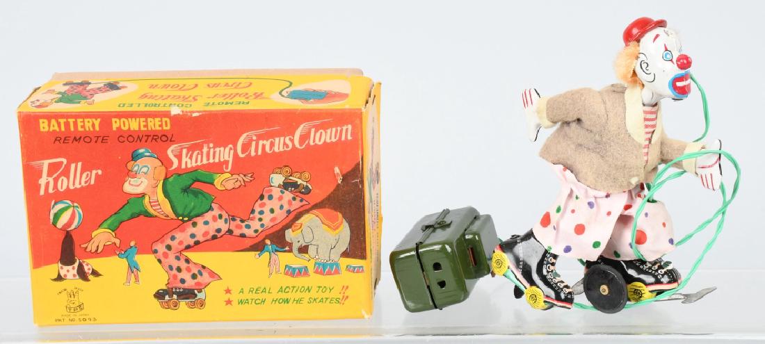 TPS Tin Battery Op SKATING CIRCUS CLOWN w/ BOX (1 of 7)