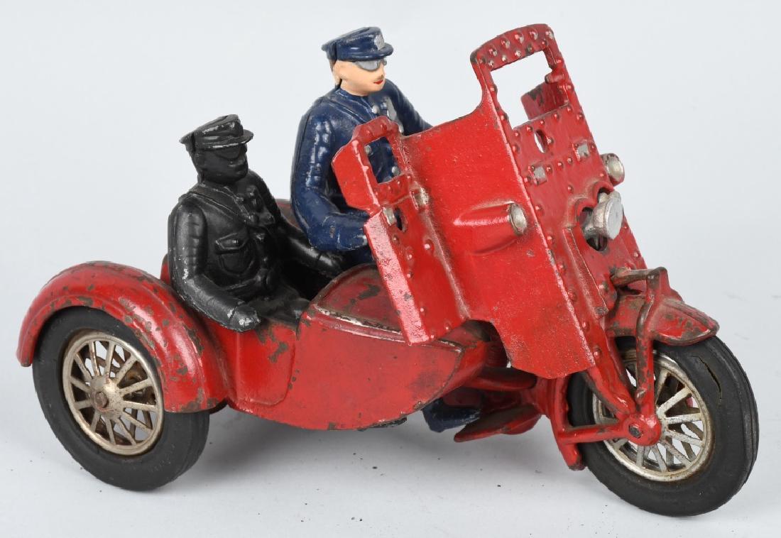 HUBLEY 30'S CAST IRON INDIAN ARMORED MOTORCYCLE (1 of 6)