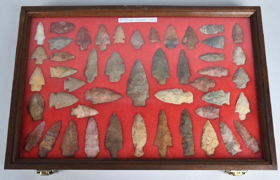 LARGE LOT NATIVE AMERICAN POINTS, LOWDES CO, MISS.: Great grouping of different projectile points. Largest is about 3 1/4". Recovered in Lowndes, Co, Mississippi. Very Good=Excellent