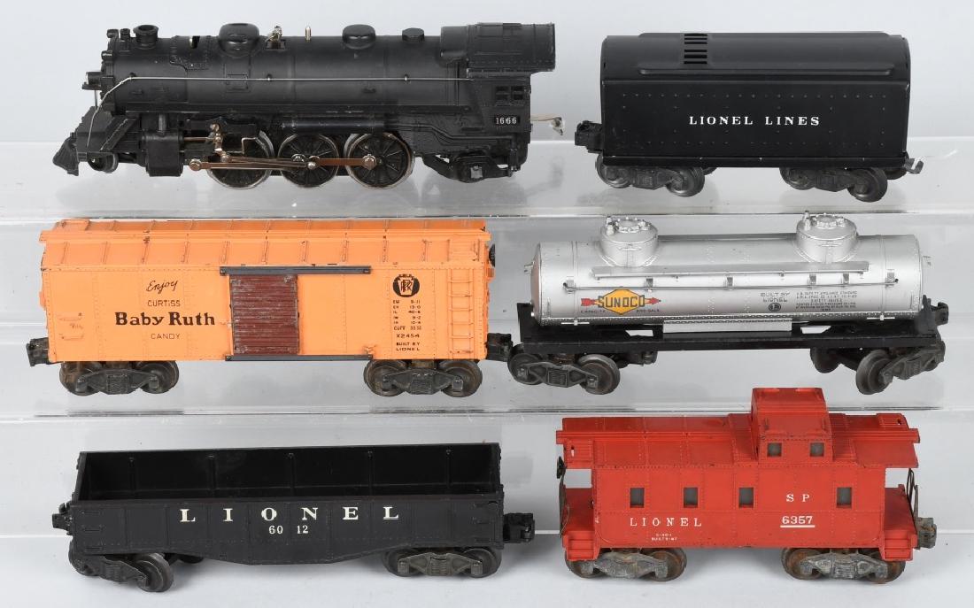 LIONEL #1666 ENGINE & 4 FREIGHT CARS