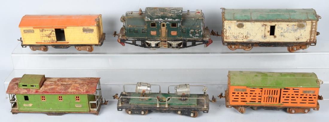 LIONEL STANDARD GAUGE 380E ENGINE & 5 CARS (1 of 7)