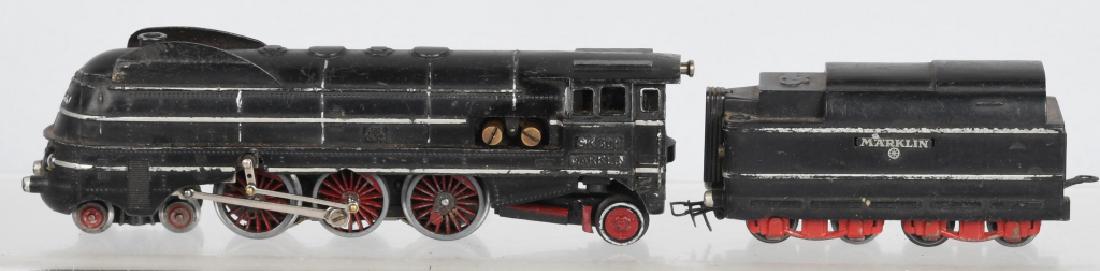 MARKLIN PRE WAR SK800 H.O. LOCOMOTIVE & TENDER (1 of 6)