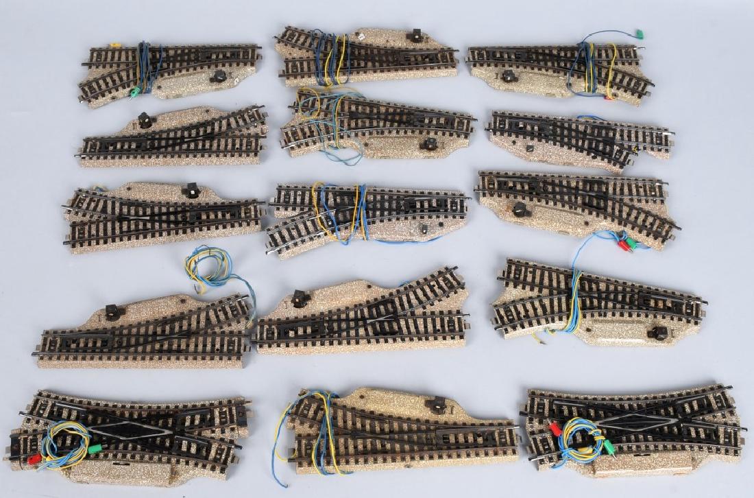 15 - MARKLIN H.O. SWITCHES (1 of 2)