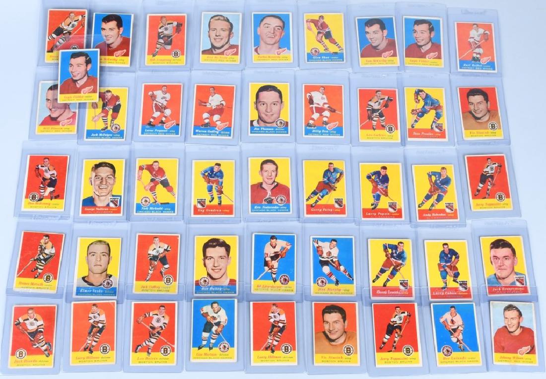 46- 1957 TOPPS HOCKEY CARDS (1 of 8)