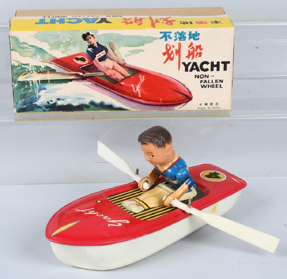 RED CHINA Tin Windup YACHT w/ BOX (1 of 8)