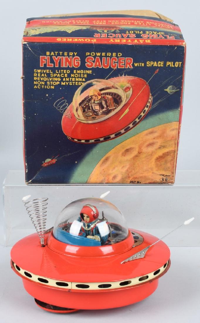 JAPAN Battery Op FLYING SAUCER w/ SPACE PILOT (1 of 9)