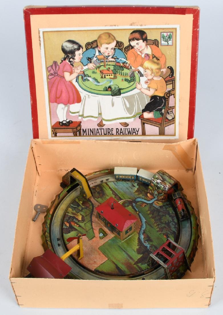 DITSLER Tin Windup MINIATURE RAILWAY w/ BOX (1 of 9)