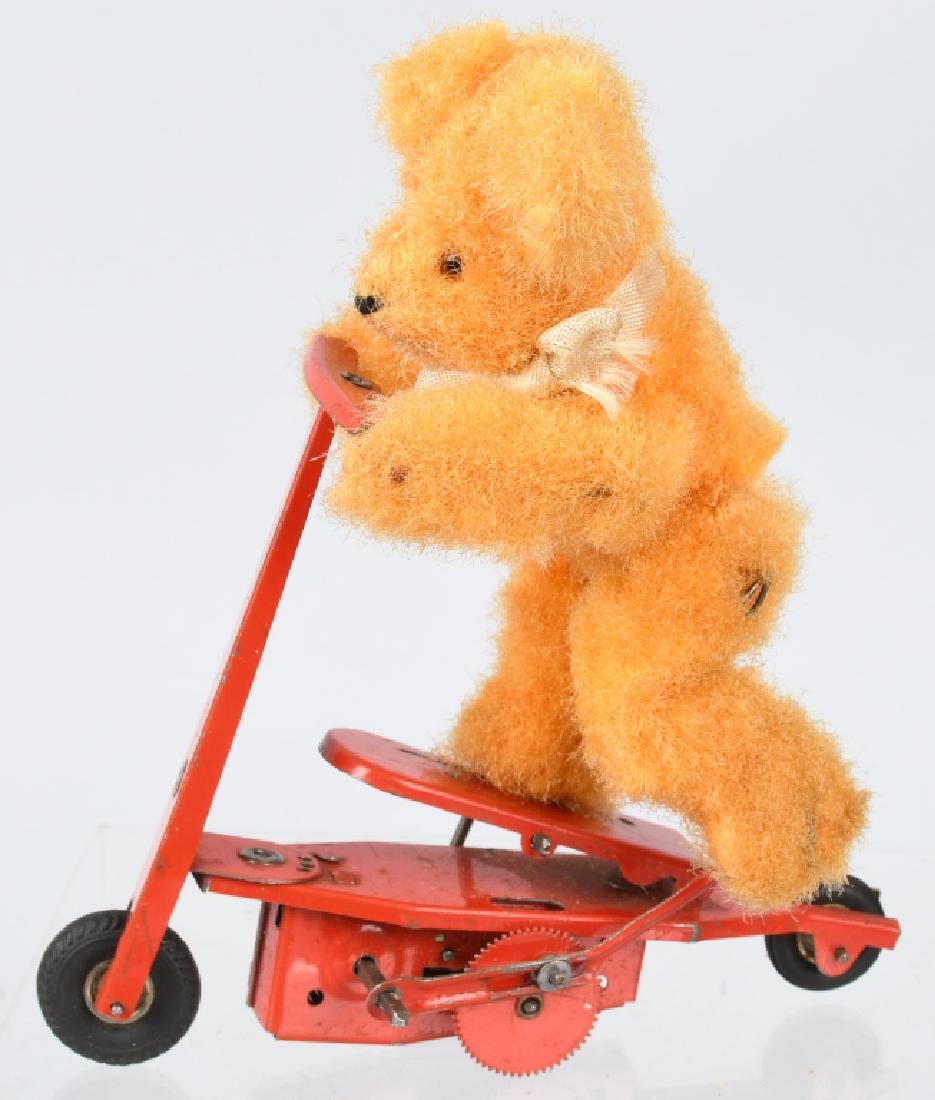 GERMAN Windup BEAR ON SCOOTER (1 of 6)