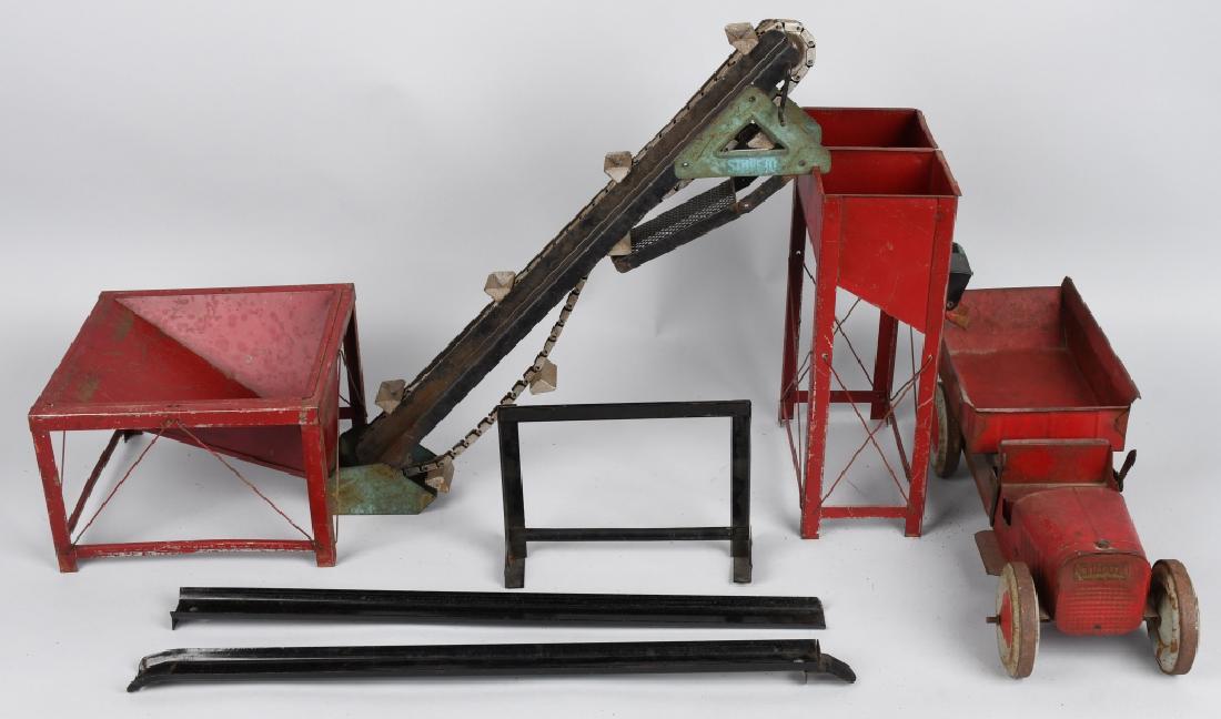 1920's STRUCTO DUMP TRUCK & LOADER SET (1 of 8)