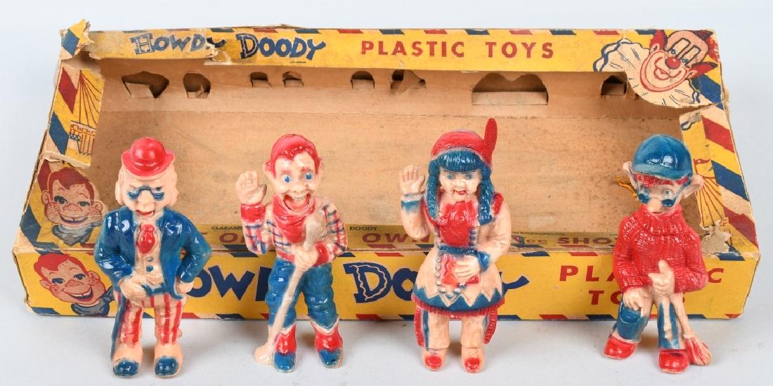HOWDY DOODY PLASTIC TOYS w/ BOX (1 of 3)