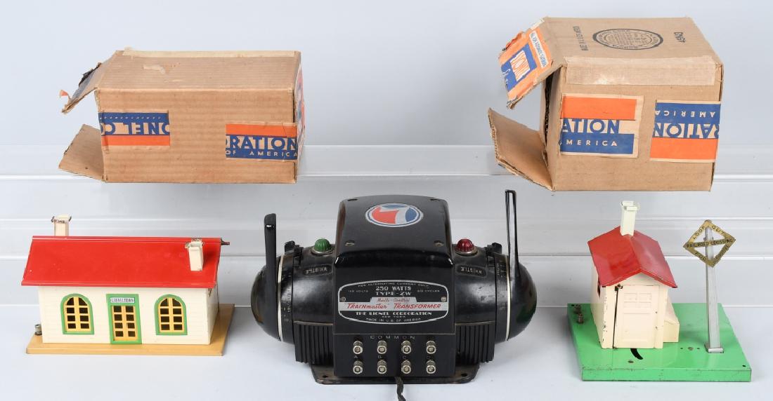 LIONEL PREWAR ACCESSORIES (1 of 8)