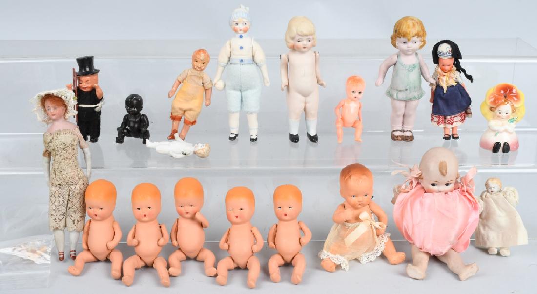 BOX LOT OF MINIATURE VINTAGE DOLLS (1 of 7)